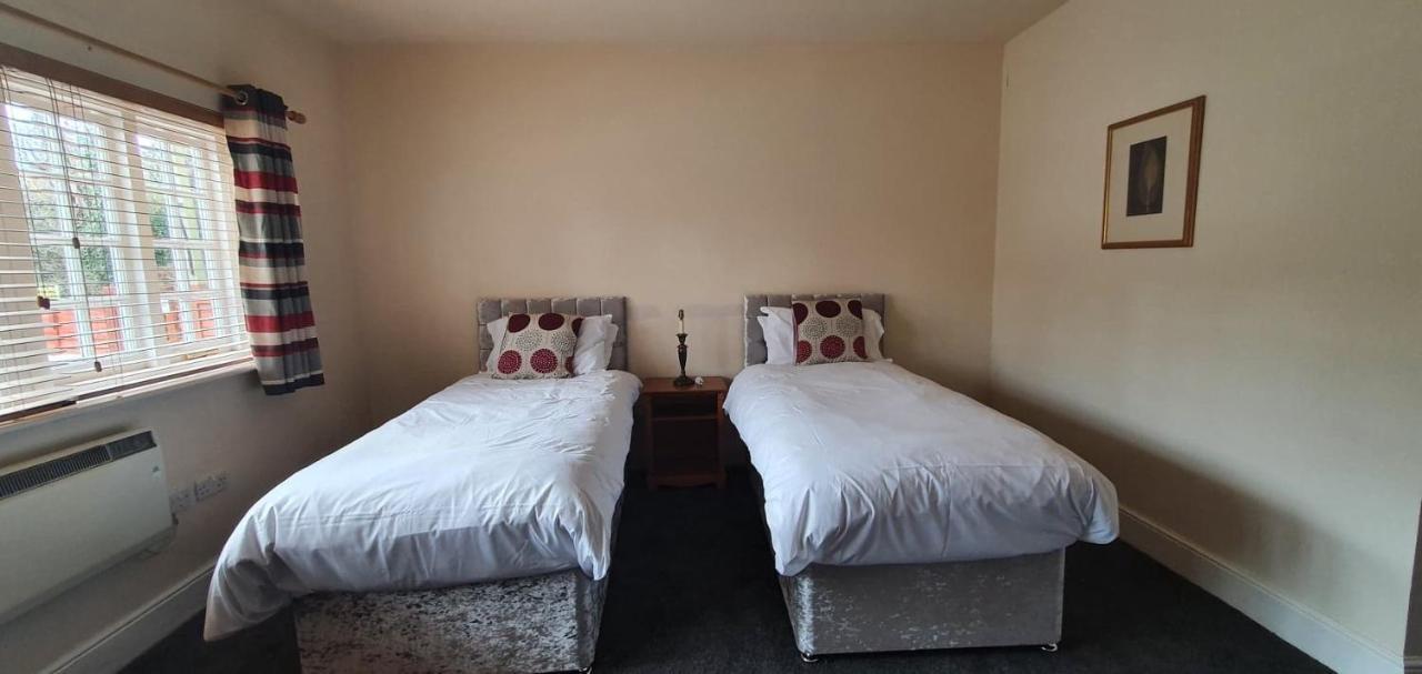Bed and Breakfast The Coach And Horses Winchester Exterior foto